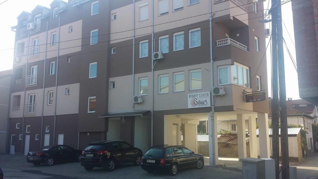 Apartments Nemo Delux オフリド エクステリア 写真